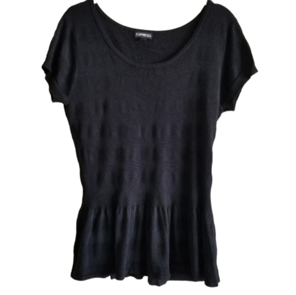 EXPRESS BLACK SHORT SLEEVE SWEATER